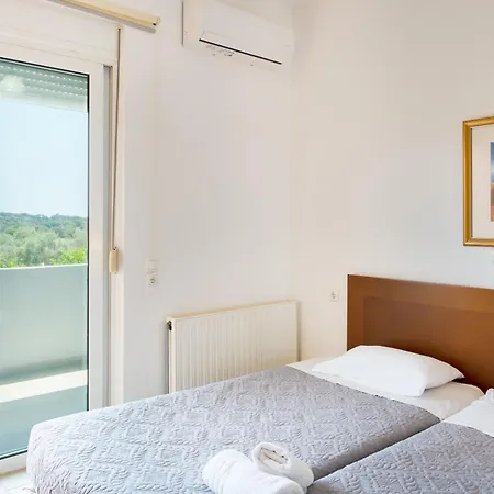 Elli's 2 Apartment